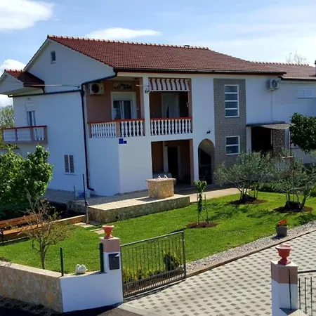 Tomislav - Two Bedroom With Terrace And Sea View Apartment