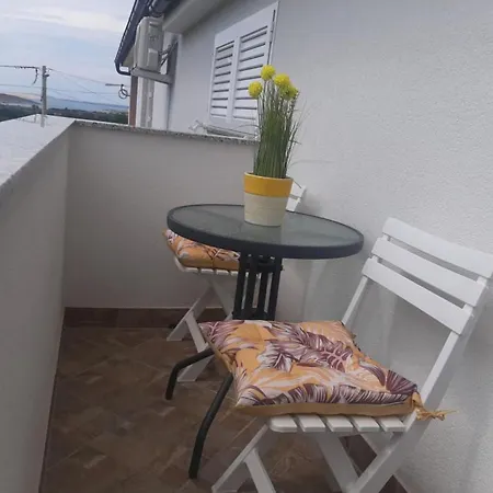 Tomislav - Two Bedroom With Terrace And Sea View Apartment Vrsi